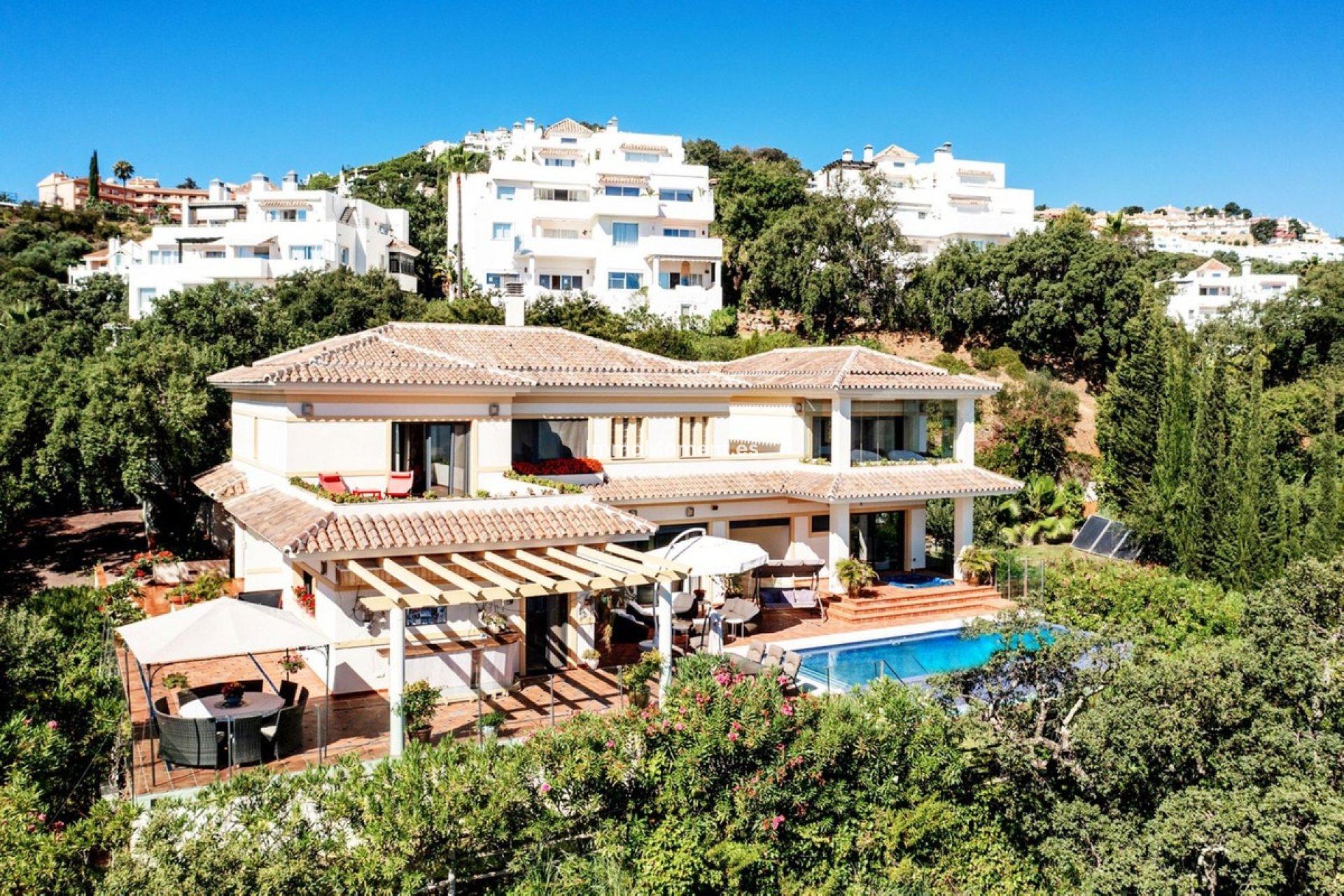 Bestaande woning - Vrijstaande villa - Marbella - La Mairena
