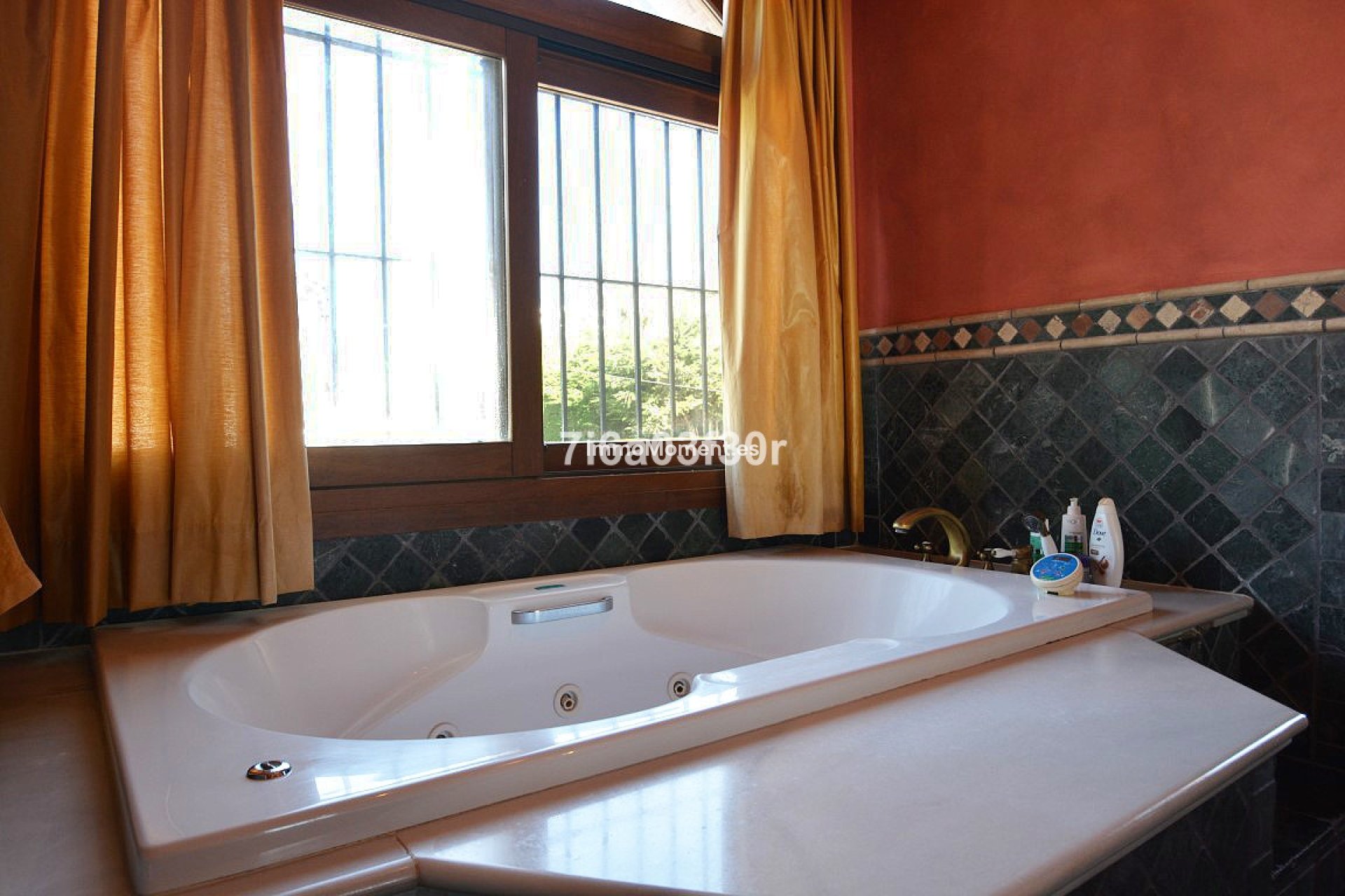 Bestaande woning - Vrijstaande villa - Marbella - Nueva Andalucía