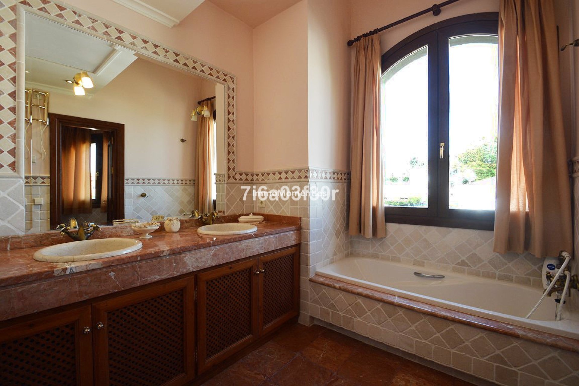 Bestaande woning - Vrijstaande villa - Marbella - Nueva Andalucía