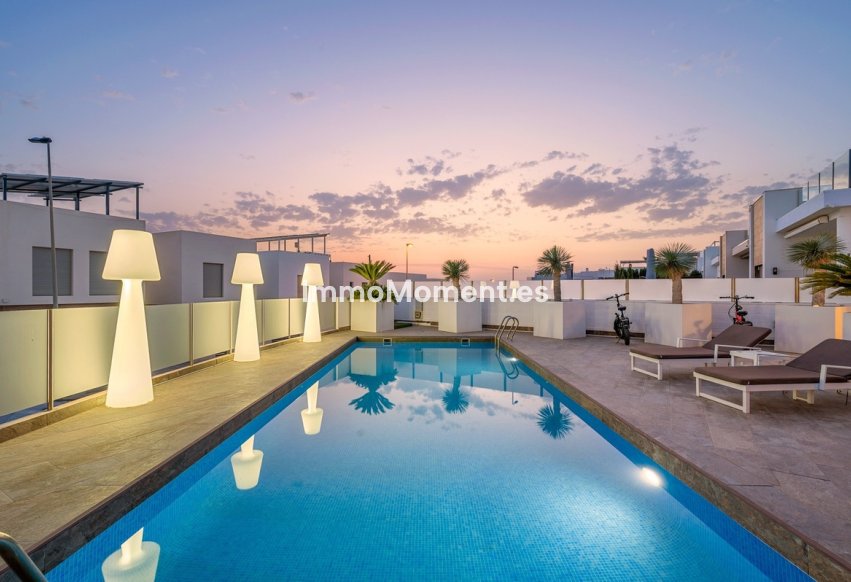 Bestaande woning - Vrijstaande villa - Orihuela Costa - Villamartín