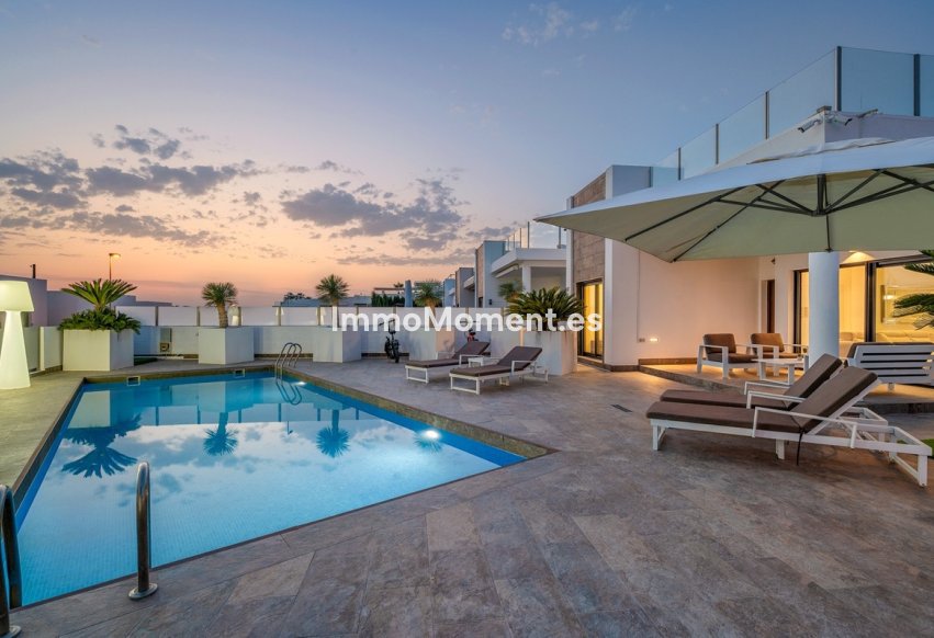 Bestaande woning - Vrijstaande villa - Orihuela Costa - Villamartín