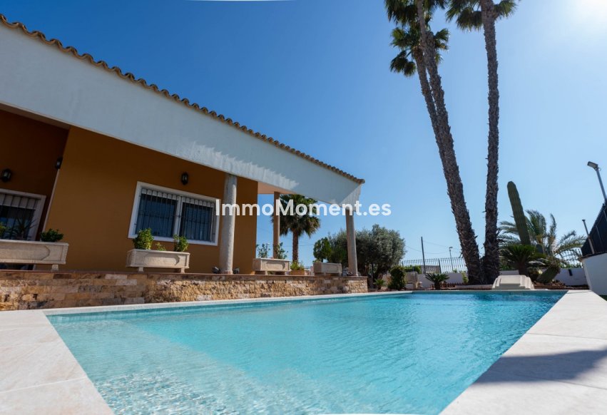 Bestaande woning - Vrijstaande villa - Orihuela - Orihuela Centro