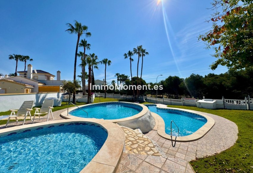 Bestaande woning - Vrijstaande villa - Orihuela - Orihuela Costa