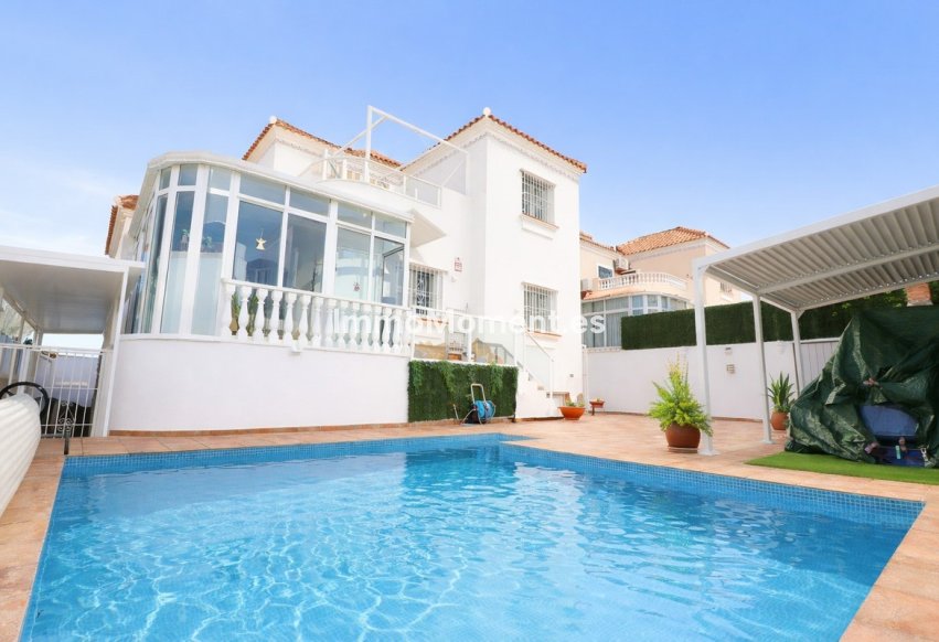Bestaande woning - Vrijstaande villa - Orihuela - Villamartin