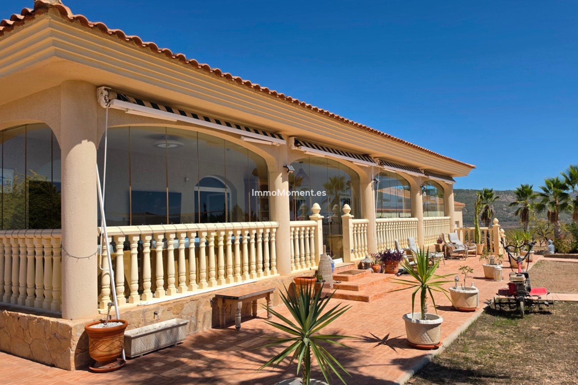 Bestaande woning - Vrijstaande villa - Pinoso - Pinoso Centro