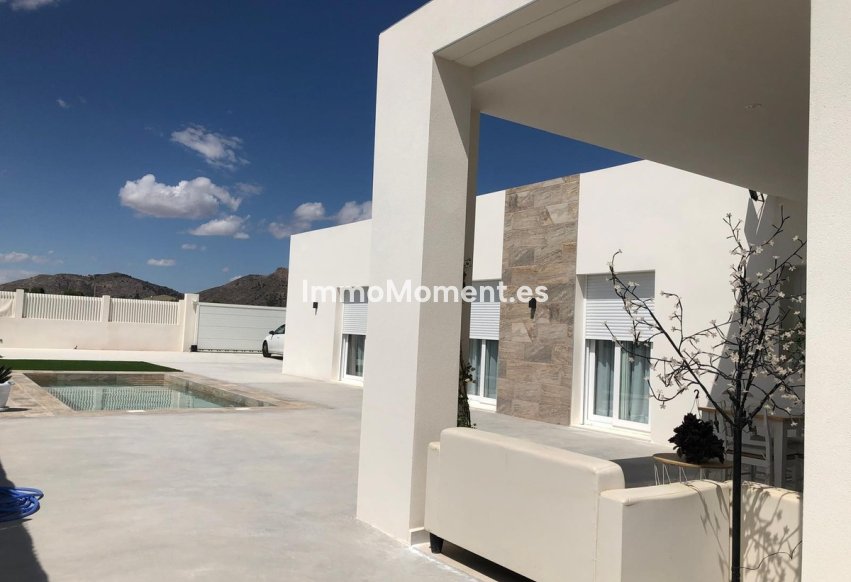Bestaande woning - Vrijstaande villa - Pinoso - Pinoso Centro