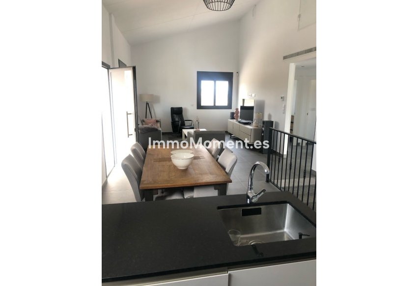 Bestaande woning - Vrijstaande villa - Pinoso - Pinoso Centro