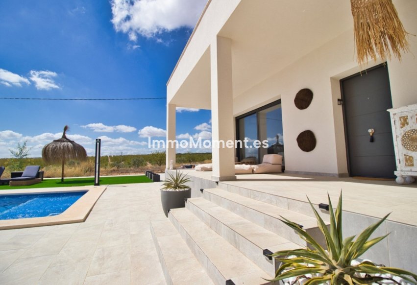Bestaande woning - Vrijstaande villa - Pinoso - Pinoso Centro