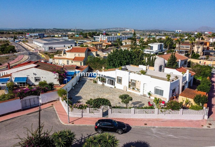 Bestaande woning - Vrijstaande villa - Rojales - Ciudad Quesada