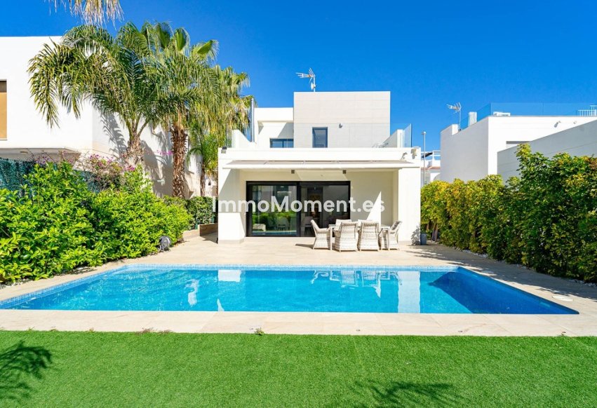 Bestaande woning - Vrijstaande villa - Rojales - Ciudad Quesada