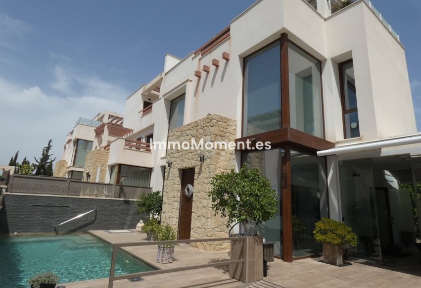 Bestaande woning - Vrijstaande villa - Rojales - Ciudad Quesada