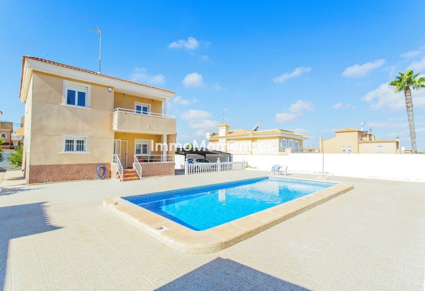 Bestaande woning - Vrijstaande villa - Torrevieja - Aguas Nuevas