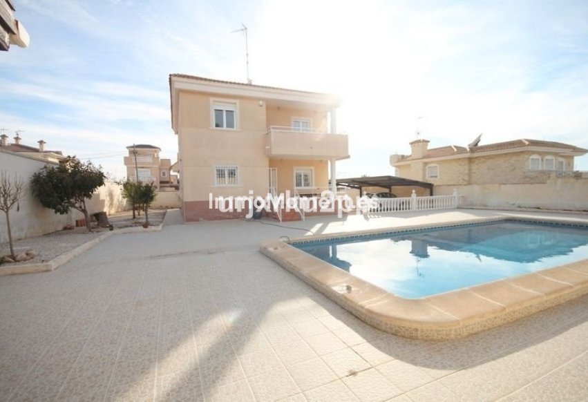 Bestaande woning - Vrijstaande villa - Torrevieja - Aguas Nuevas