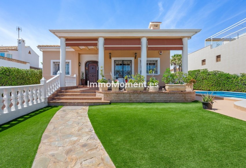 Bestaande woning - Vrijstaande villa - Torrevieja - La Mata