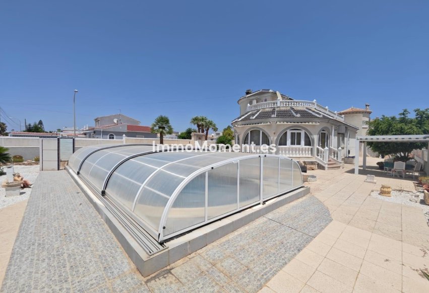 Bestaande woning - Vrijstaande villa - Torrevieja - La Siesta