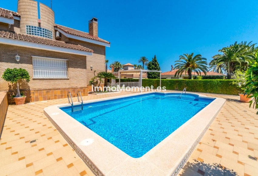 Bestaande woning - Vrijstaande villa - Torrevieja - La Veleta