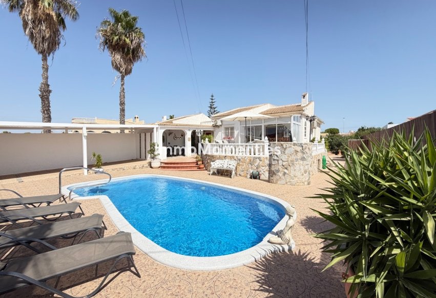 Bestaande woning - Vrijstaande villa - Torrevieja - San Luis