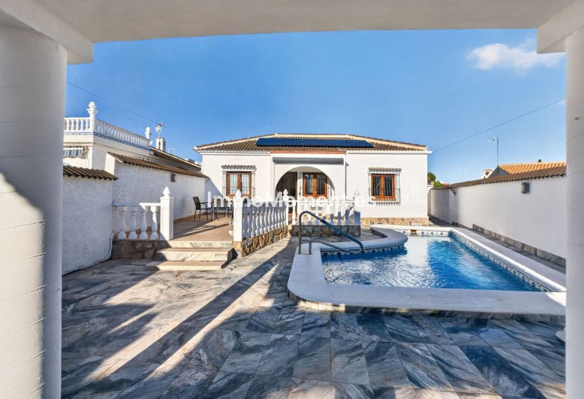 Bestaande woning - Vrijstaande villa - Torrevieja - Torrevieja Centro