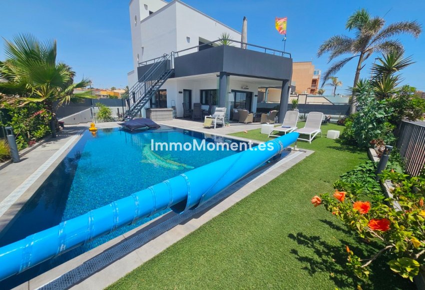 Bestaande woning - Vrijstaande villa - Torrevieja - Torrevieja Centro