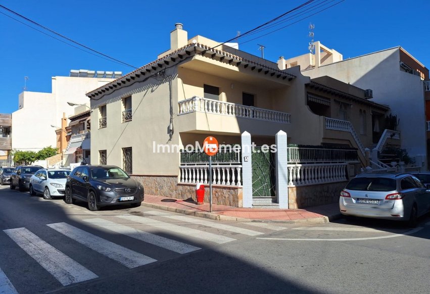 Bestaande woning - Vrijstaande villa - Torrevieja - Torrevieja Centro