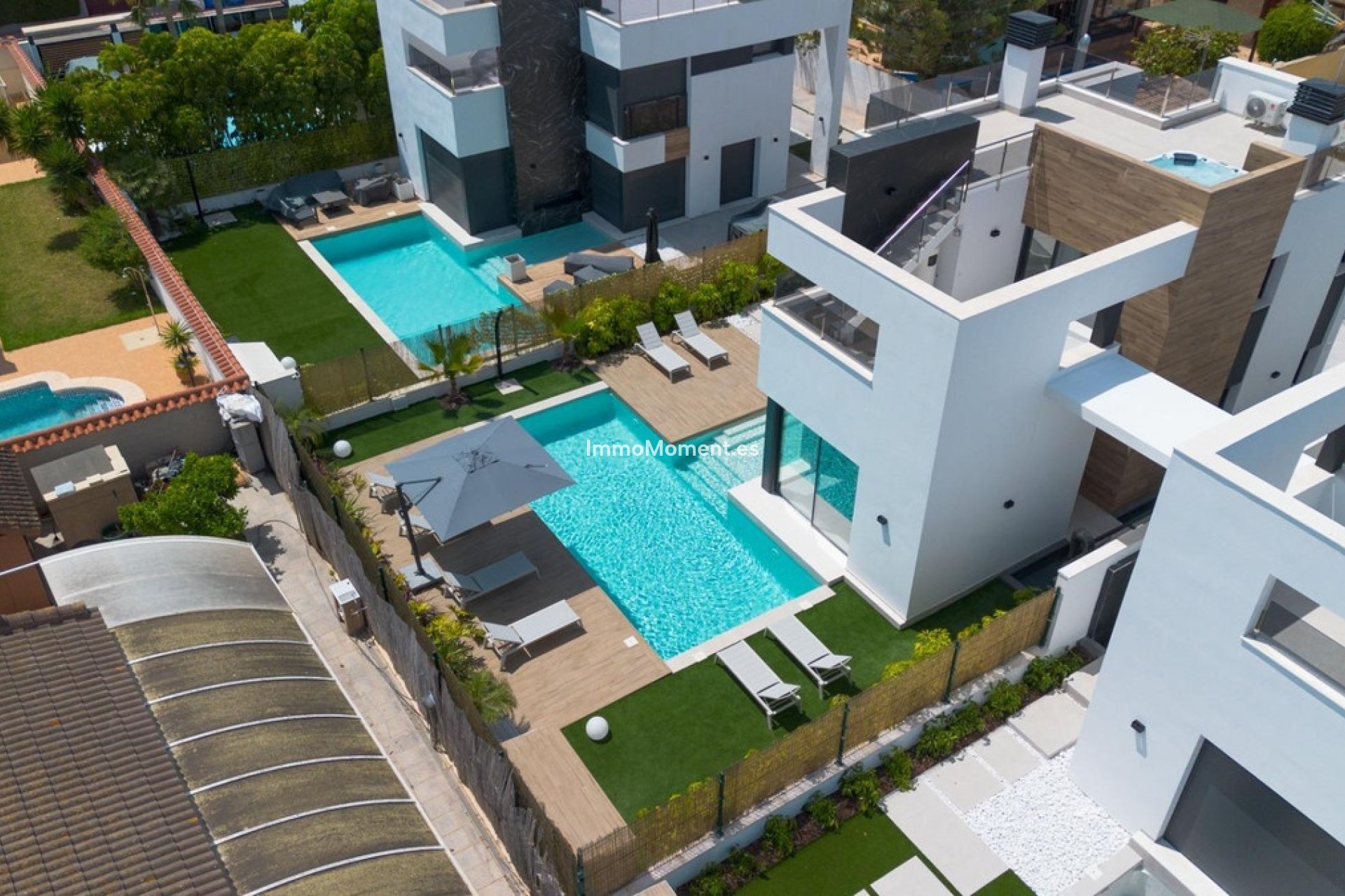 Bestaande woning - Vrijstaande villa - Torrevieja - Torrevieja Centro