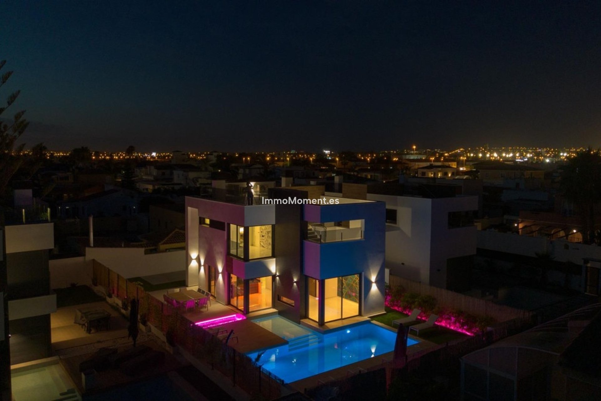 Bestaande woning - Vrijstaande villa - Torrevieja - Torrevieja Centro