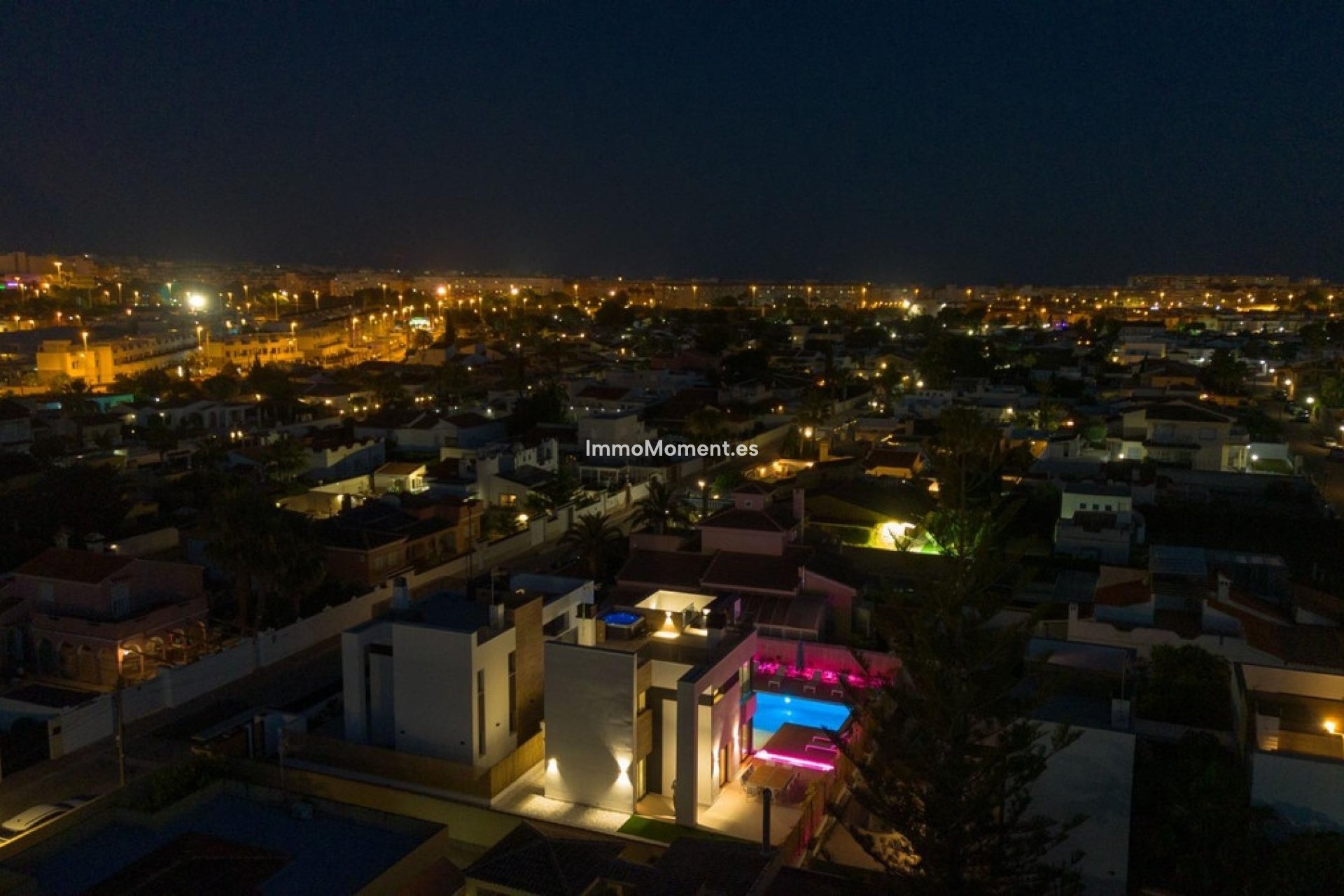 Bestaande woning - Vrijstaande villa - Torrevieja - Torrevieja Centro
