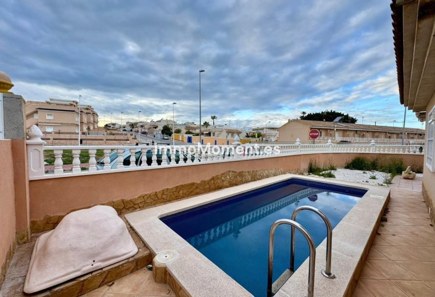 Bestaande woning - Vrijstaande villa - Torrevieja - Torrevieja Centro