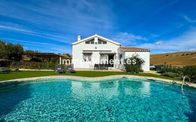 Casa de campo - Reventa - Interior  - Coín