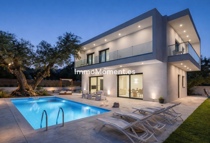 Construction neuve - Villa individuelle - Estepona  - Estepona