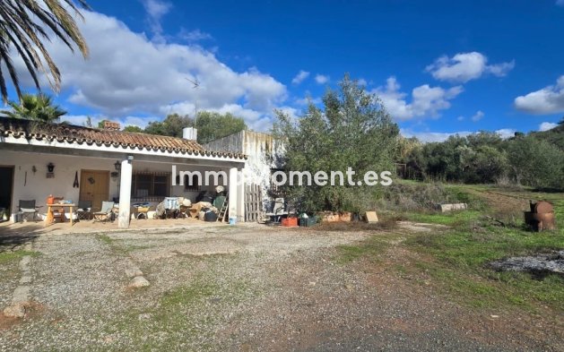 Country house - Resale - Estepona - RSO-73340