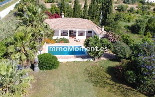 Country house - Resale - Inland  - Alhaurín el Grande Centro