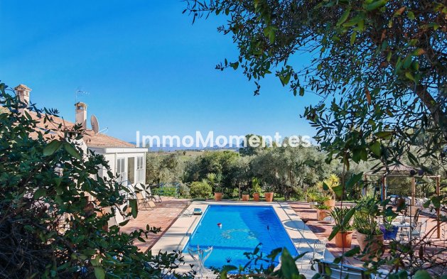 Country house - Resale - Inland  - Coín