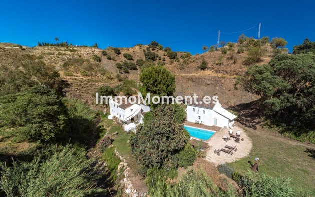 Country house - Resale - Inland  - Coín