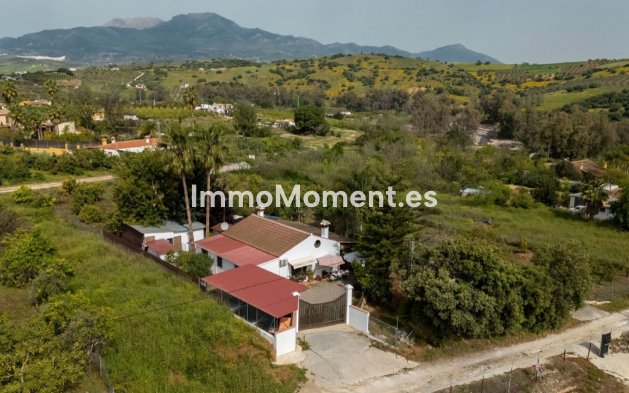 Country house - Resale - Inland  - Coín