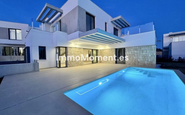 Detached villa - New Build - Finestrat - Finestrat