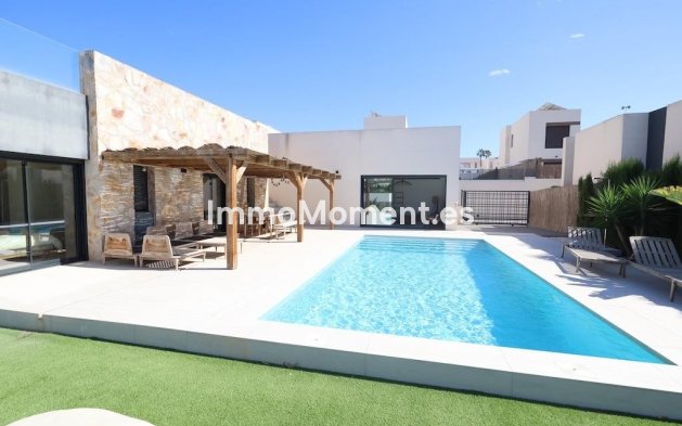 Detached villa - Resale - Algorfa - Algorfa Centro