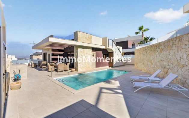 Detached villa - Resale - Alicante - Alicante Centro
