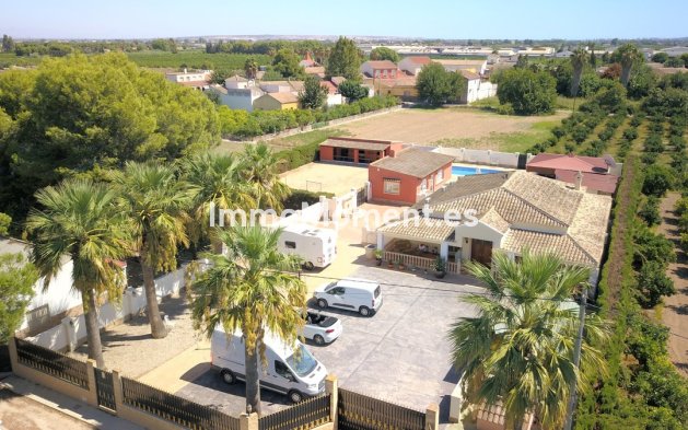 Detached villa - Resale - Almoradí - Heredades