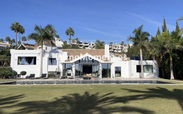 Detached villa - Resale - Benahavís - Benahavís Centro