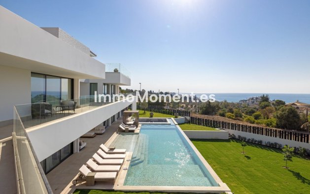 Detached villa - Resale - Benalmadena - Benalmadena Centro