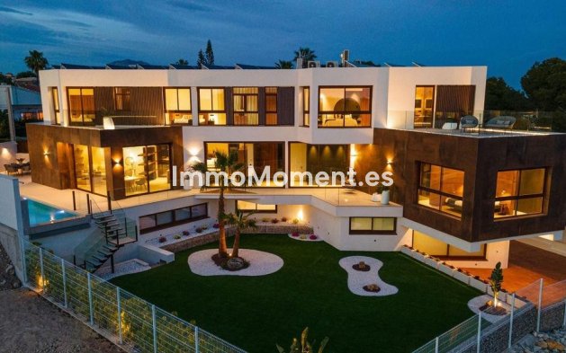 Detached villa - Resale - Benidorm - Benidorm Centro