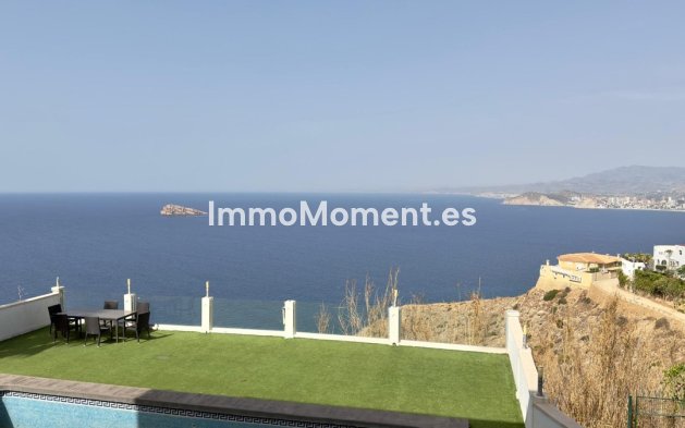 Detached villa - Resale - Benidorm - Benidorm Centro