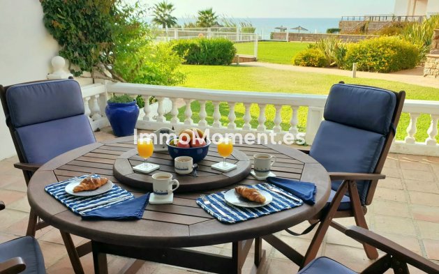 Detached villa - Resale - Casares - Casares Playa