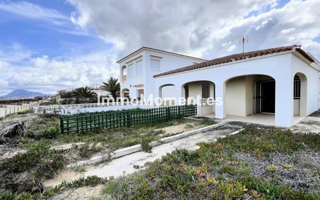 Detached villa - Resale - Denia - Denia Centro