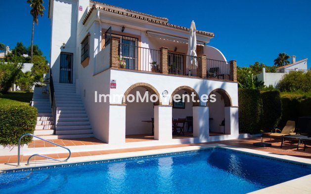 Detached villa - Resale - Estepona - El Padron