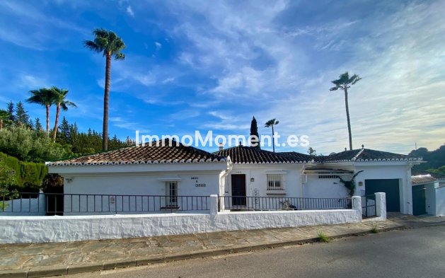 Detached villa - Resale - Estepona - El Padron