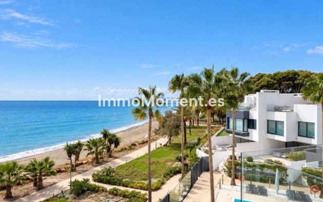 Detached villa - Resale - Estepona - Estepona Centro
