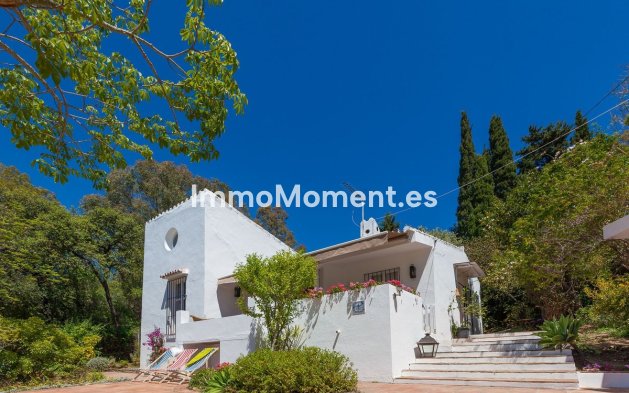 Detached villa - Resale - Estepona - Estepona Centro