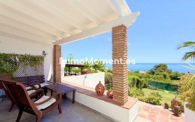 Detached villa - Resale - Estepona - Estepona Centro